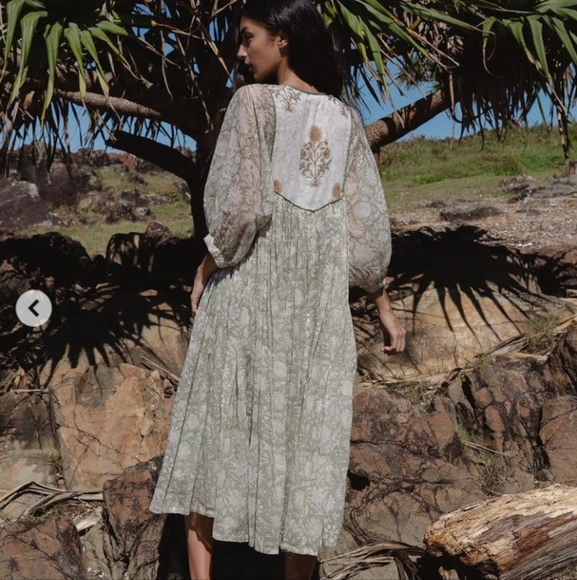 Daughters Of India Diya Midi Dress Pistachio Green XS - Picture 2 of 16